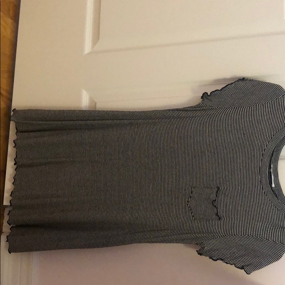 Women’s XS/S loose t-shirt dress - striped - Picture 4 of 4